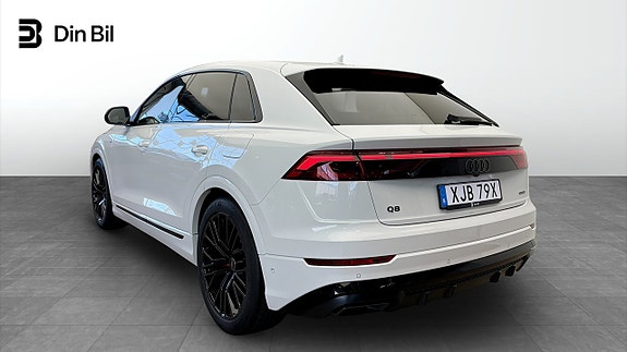 Audi Q8 3 of 13