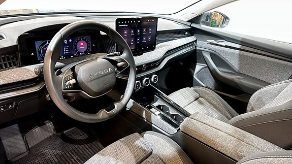 Skoda Superb 7 of 22