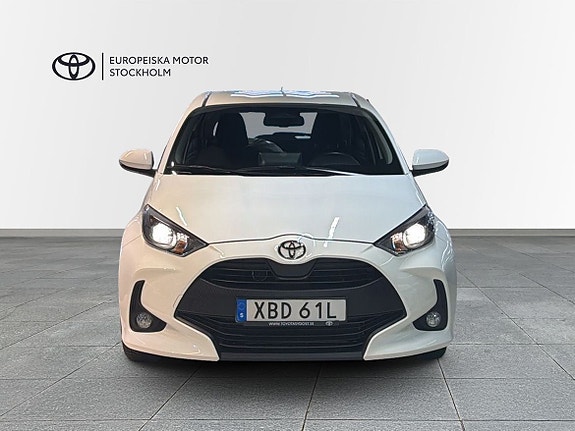 Toyota Yaris 5 of 13