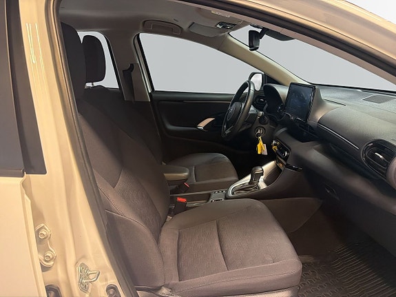 Toyota Yaris 6 of 13