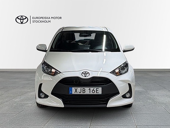 Toyota Yaris 5 of 13
