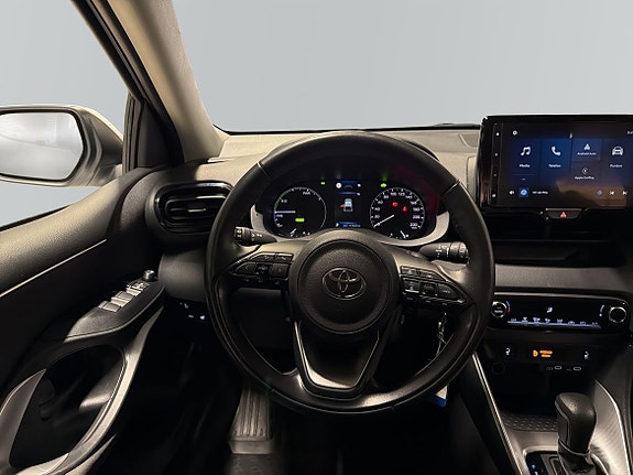 Toyota Yaris 9 of 13