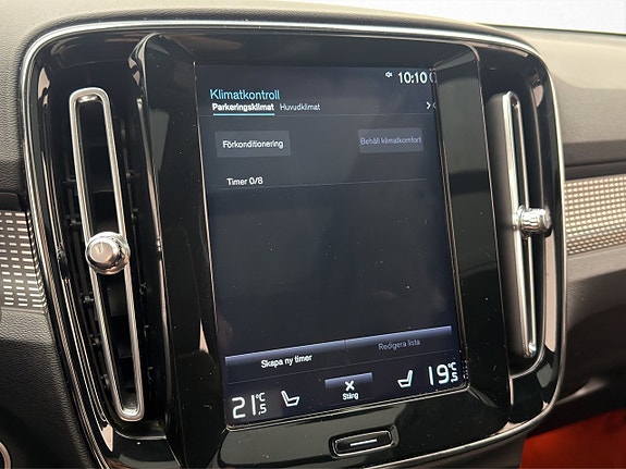 Volvo XC40 28 of 30