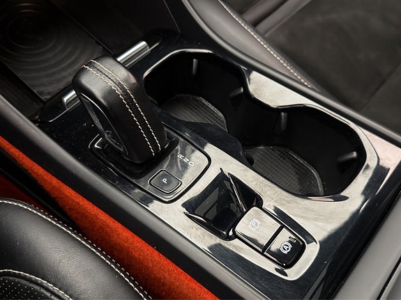 Volvo XC40 30 of 30