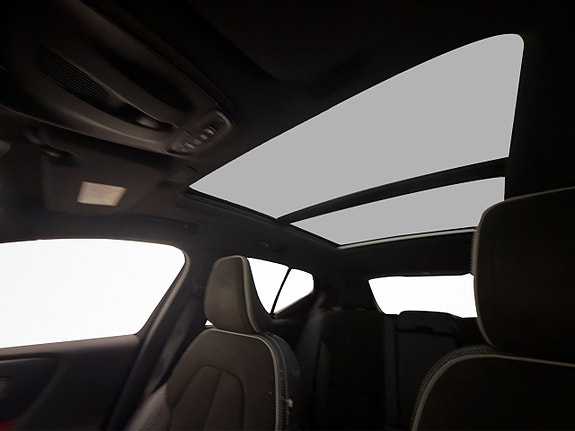 Volvo XC40 14 of 30