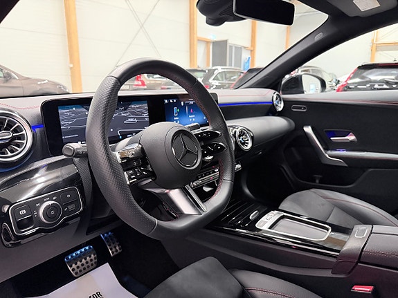 Mercedes-Benz CLA200 10 of 19