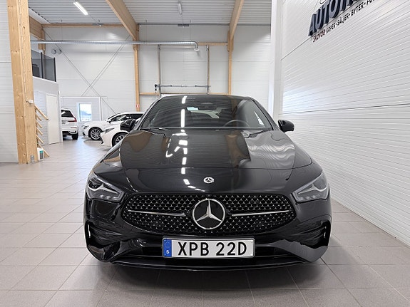 Mercedes-Benz CLA200 4 of 19
