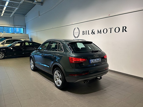 Audi Q3 2 of 11