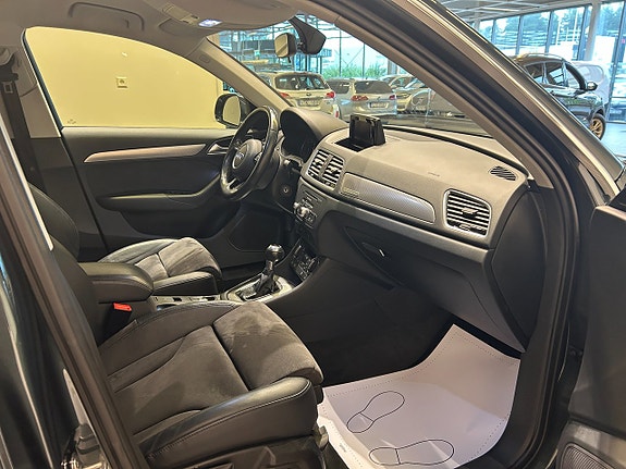 Audi Q3 6 of 11