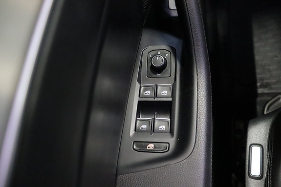 Volkswagen Passat 27 of 28