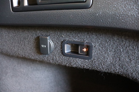 Volkswagen Passat 7 of 28