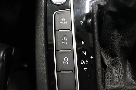 Volkswagen Passat 25 of 28