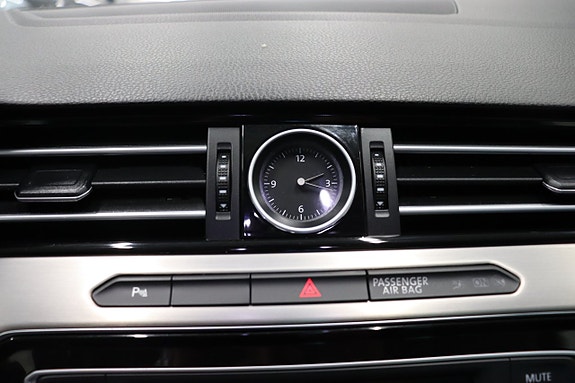 Volkswagen Passat 23 of 28
