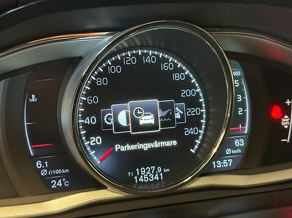 Volvo XC60 14 of 29