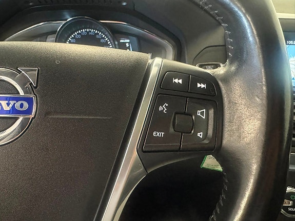 Volvo XC60 12 of 29
