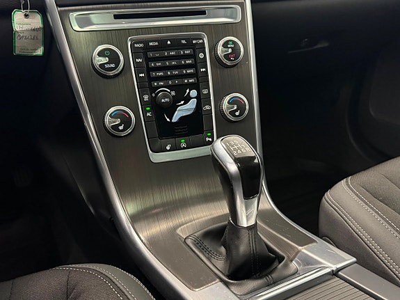 Volvo XC60 20 of 29
