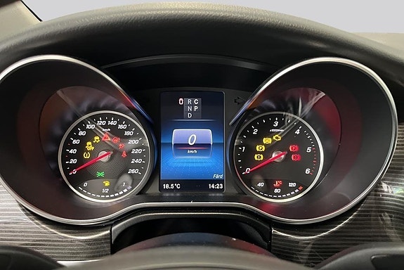 Mercedes-Benz V250 d 10 of 14