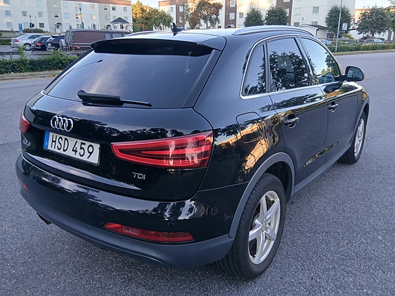 Audi Q3 3 of 5