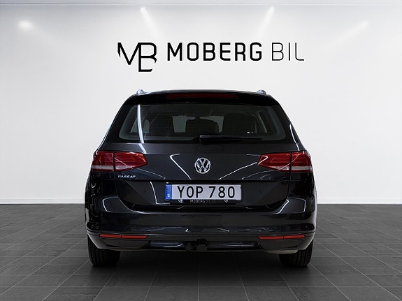 Volkswagen Passat 5 of 17