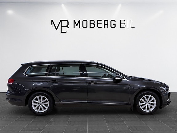 Volkswagen Passat 3 of 17