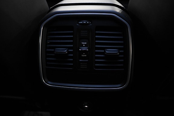 Porsche Macan 16 of 27