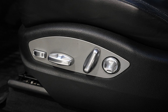 Porsche Macan 25 of 27