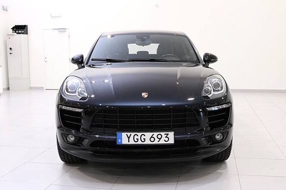 Porsche Macan 7 of 27