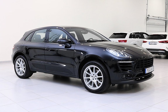 Porsche Macan 2 of 27