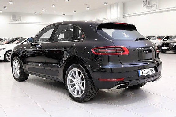 Porsche Macan 5 of 27