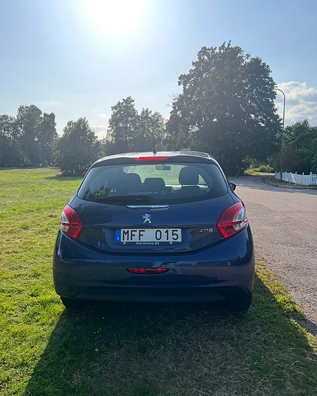 Peugeot 208 13 of 13