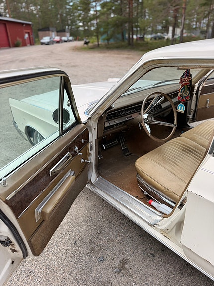 Chrysler New Yorker 8 of 11