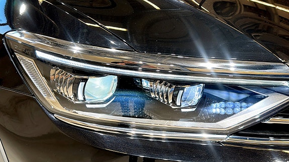 Volkswagen Passat Alltrack 27 of 30