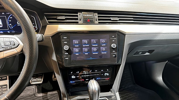 Volkswagen Passat Alltrack 15 of 30