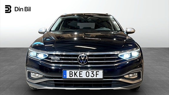 Volkswagen Passat Alltrack 5 of 30