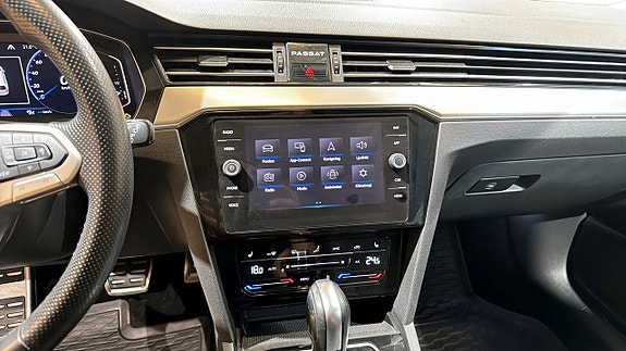 Volkswagen Passat Alltrack 16 of 30