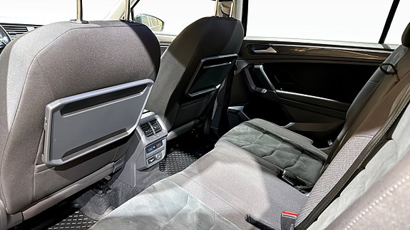Volkswagen Tiguan Allspace 11 of 23