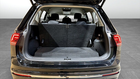 Volkswagen Tiguan Allspace 12 of 23