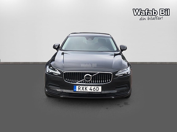 Volvo S90 2 of 15