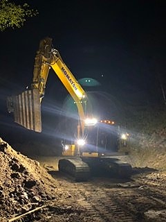 Komatsu PC-220 LCI DEMO 3 of 6