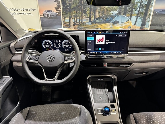 Volkswagen T-Roc 6 of 18