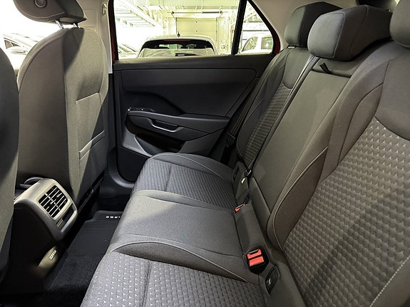 Volkswagen T-Roc 16 of 16