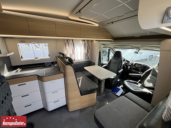 Adria Coral 670SLT 6 of 13