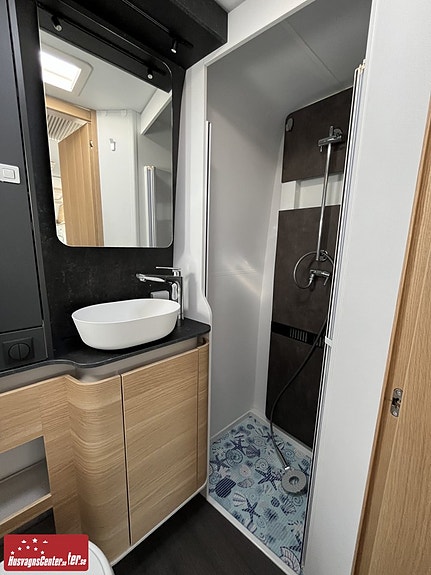 Adria Coral 670SLT 13 of 13