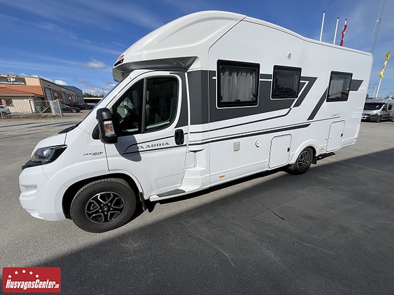 Adria Coral 670SLT 3 of 13