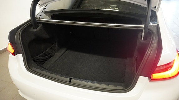 BMW 320d 5 of 25