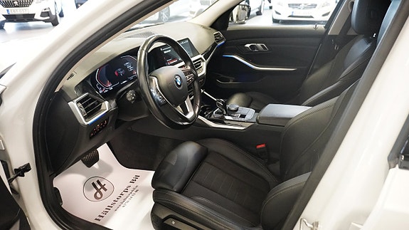 BMW 320d 8 of 25