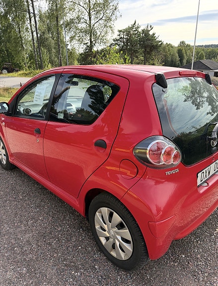 Toyota Aygo 2 of 4