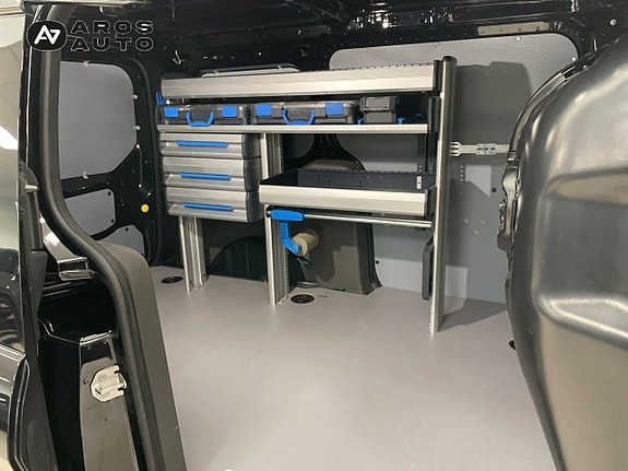 Ford Transit Connect 10 of 14