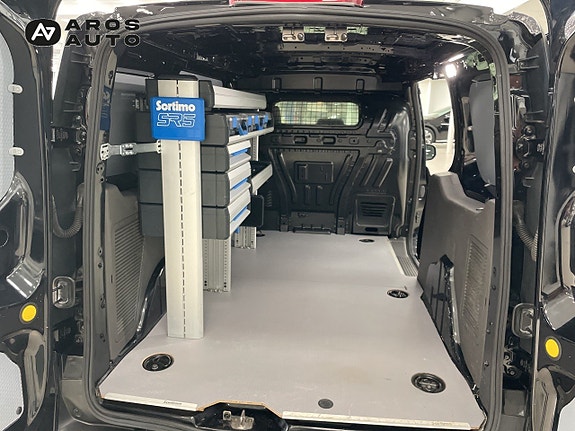 Ford Transit Connect 11 of 14