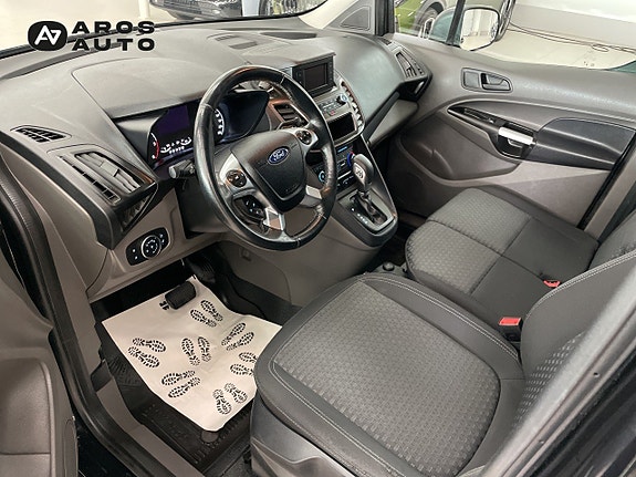 Ford Transit Connect 7 of 14